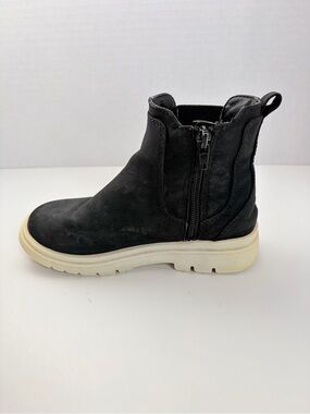 Treasure And Bond Chelsea Boots Lug Sole Combat Shoes Cream Black Kids Size 13